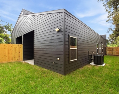 944 Lucky Street - Photo Thumbnail 26