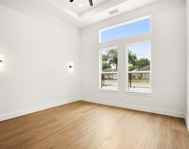 944 Lucky Street - Photo Thumbnail 13