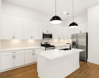 944 Lucky Street - Photo Thumbnail 8