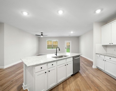 6015 Diamond Leaf Court - Photo Thumbnail 6