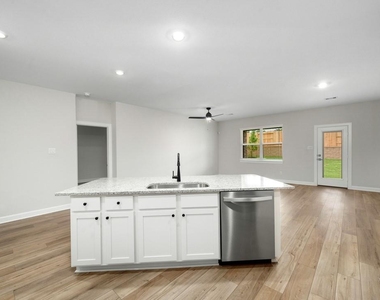 6015 Diamond Leaf Court - Photo Thumbnail 5