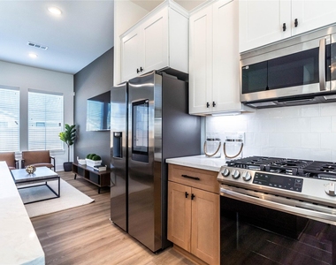5714 Barbara Rose Lane - Photo Thumbnail 10