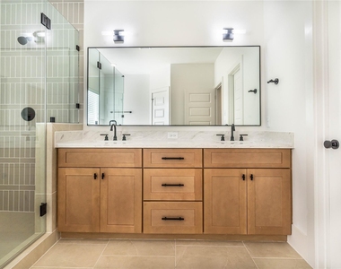 5714 Barbara Rose Lane - Photo Thumbnail 35
