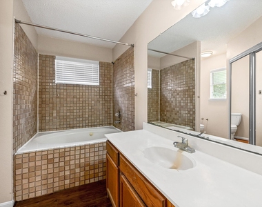 7823 Eastern Bluebird Drive - Photo Thumbnail 9