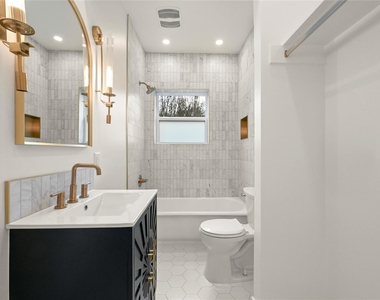 808 Sul Ross Street - Photo Thumbnail 8