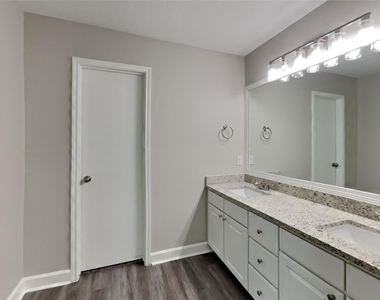 16802 Accolade Way - Photo Thumbnail 8
