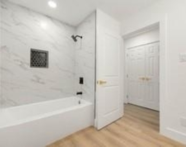 1406 Indian Shores Road - Photo Thumbnail 12