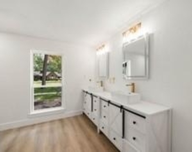 1406 Indian Shores Road - Photo Thumbnail 15