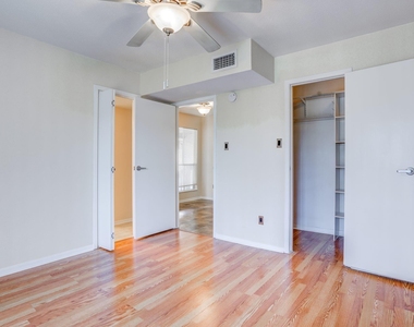 1500 Bay Area Boulevard - Photo Thumbnail 11