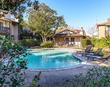 1500 Bay Area Boulevard - Photo Thumbnail 15
