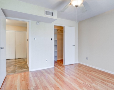 1500 Bay Area Boulevard - Photo Thumbnail 12