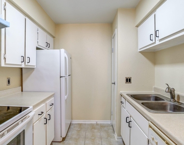 1500 Bay Area Boulevard - Photo Thumbnail 5