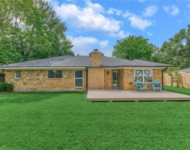 307 Robinwood Drive - Photo Thumbnail 21
