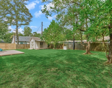 307 Robinwood Drive - Photo Thumbnail 19