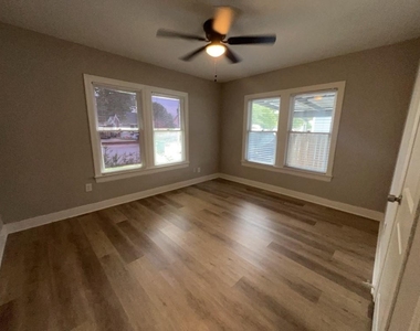 7424 Rusk Street - Photo Thumbnail 5
