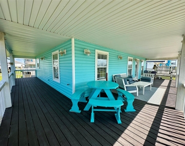 22810 Fresca Street - Photo Thumbnail 26