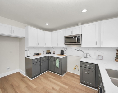 1102 Gazin Street - Photo Thumbnail 8