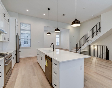 1817 Prospect Street - Photo Thumbnail 7
