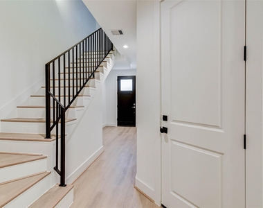 1817 Prospect Street - Photo Thumbnail 2