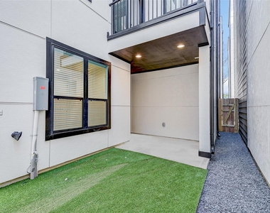 1817 Prospect Street - Photo Thumbnail 32