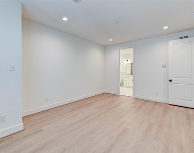 1817 Prospect Street - Photo Thumbnail 13