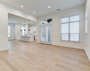 1817 Prospect Street - Photo Thumbnail 3