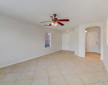 13983 Maximos Drive - Photo Thumbnail 5