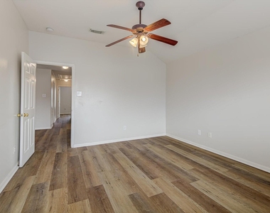 13983 Maximos Drive - Photo Thumbnail 19