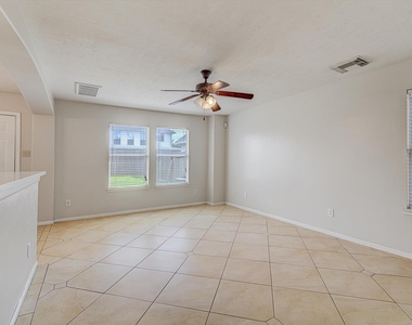 13983 Maximos Drive - Photo Thumbnail 4