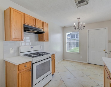 13983 Maximos Drive - Photo Thumbnail 12