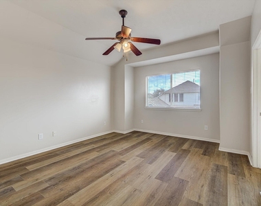 13983 Maximos Drive - Photo Thumbnail 16