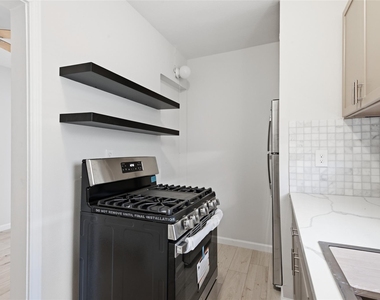 1008 Studewood Street - Photo Thumbnail 2