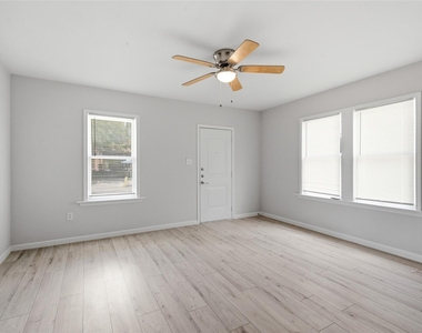 1008 Studewood Street - Photo Thumbnail 4