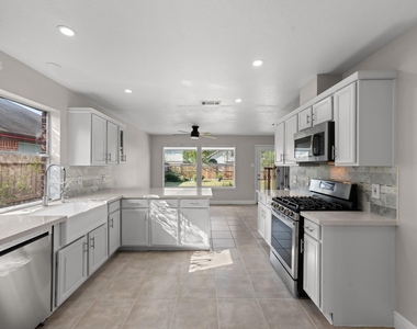 20322 Sabal Palms Drive - Photo Thumbnail 9
