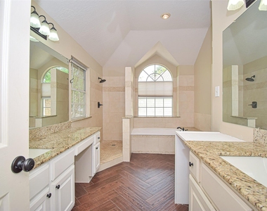 12919 Bristol Berry Drive - Photo Thumbnail 32