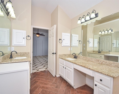 12919 Bristol Berry Drive - Photo Thumbnail 34