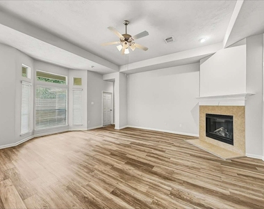 37 San Simeon Drive - Photo Thumbnail 2
