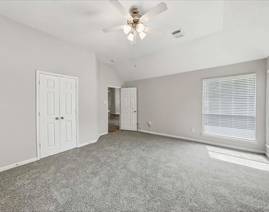 37 San Simeon Drive - Photo Thumbnail 8