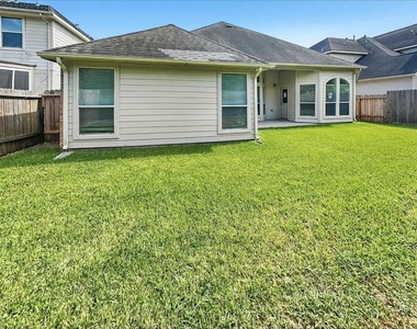 37 San Simeon Drive - Photo Thumbnail 14