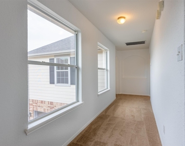 21706 Spring Vine Ln - Photo Thumbnail 18