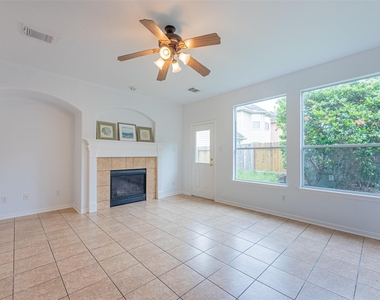 21706 Spring Vine Ln - Photo Thumbnail 9