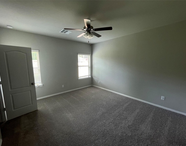 946 Redinger Ridge Drive - Photo Thumbnail 8
