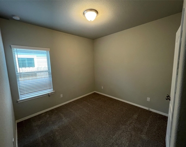 946 Redinger Ridge Drive - Photo Thumbnail 11