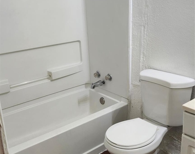 103 Avondale Street - Photo Thumbnail 9