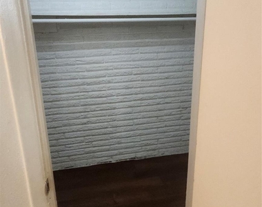 103 Avondale Street - Photo Thumbnail 6