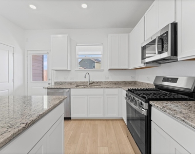 8006 Magnolia Praire Lane - Photo Thumbnail 9