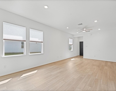 8006 Magnolia Praire Lane - Photo Thumbnail 5