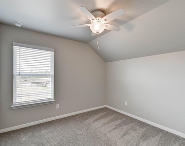 11792 Whirlaway Drive - Photo Thumbnail 34