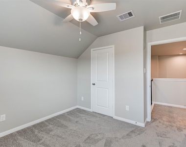11792 Whirlaway Drive - Photo Thumbnail 35