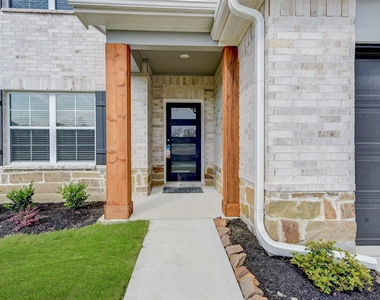 11792 Whirlaway Drive - Photo Thumbnail 3